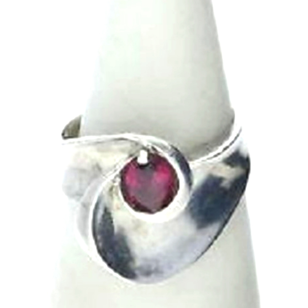 925 Sterling Silver Oval-Cut Purple Amethyst Concave Ring Size 8 (6.5 Grams)